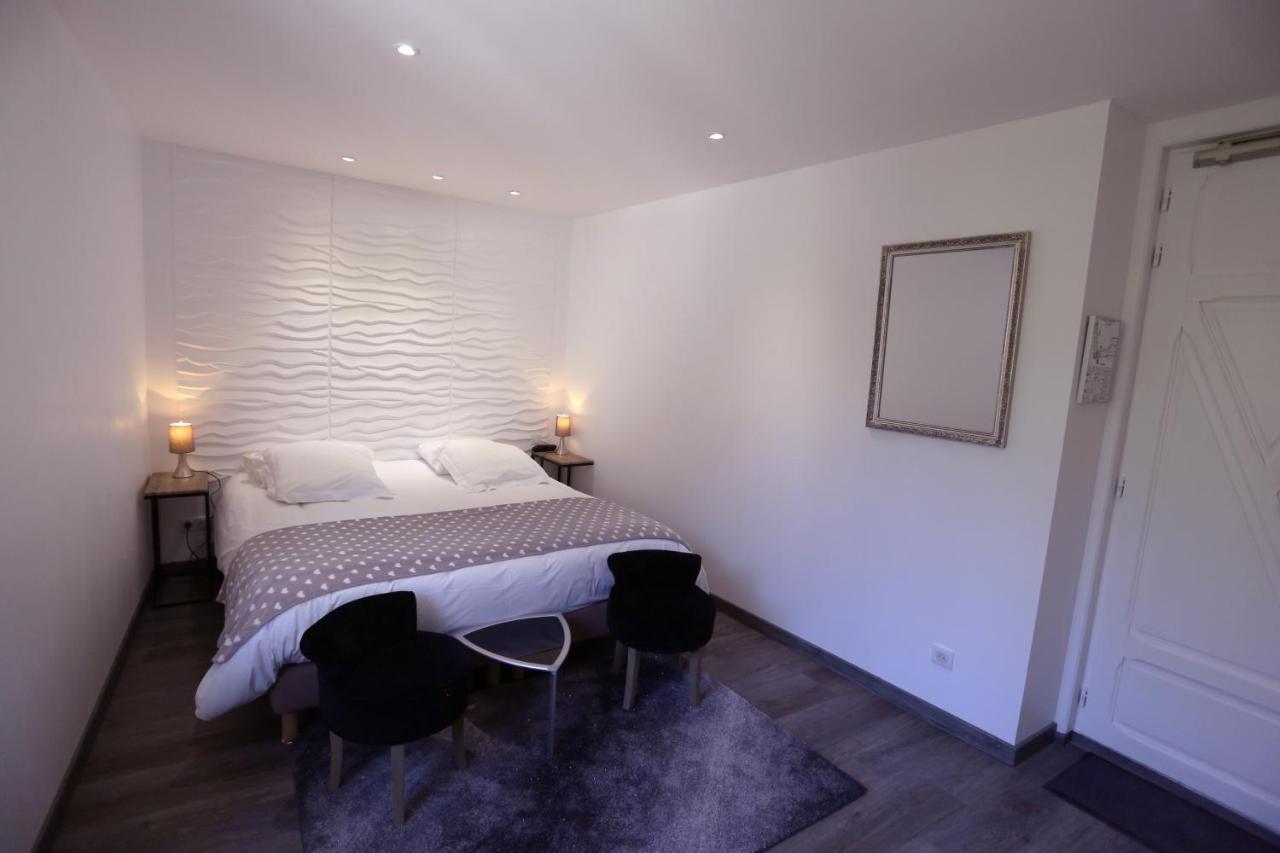 Hotel La Buissonniere Bannay  Экстерьер фото